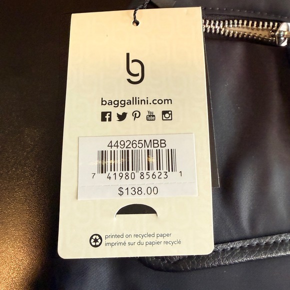 baggallini Hillcrest Hobo Crossbody Bag Black Nylon Removable RFID Wristlet - Picture 3 of 13